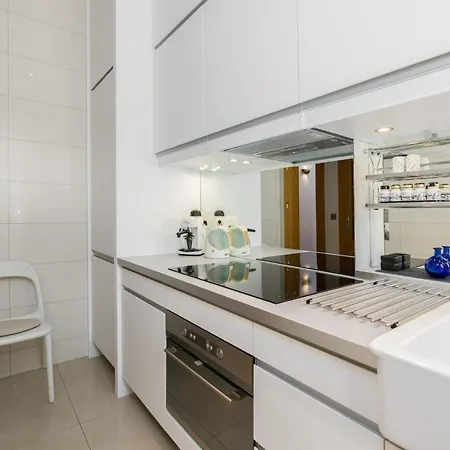 아파트 Retro Apartment Poznan By Renters