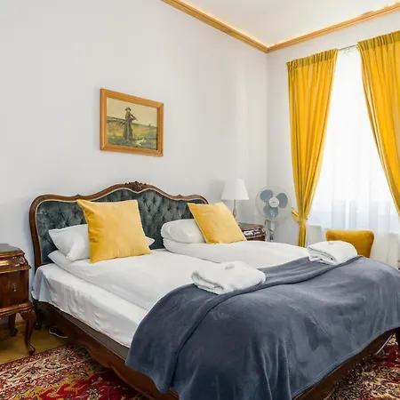 Retro Apartment Poznan By Renters 포즈난