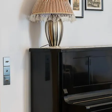 아파트 Retro Apartment Poznan By Renters 포즈난