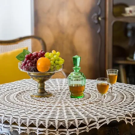 Retro Apartment Poznan By Renters *